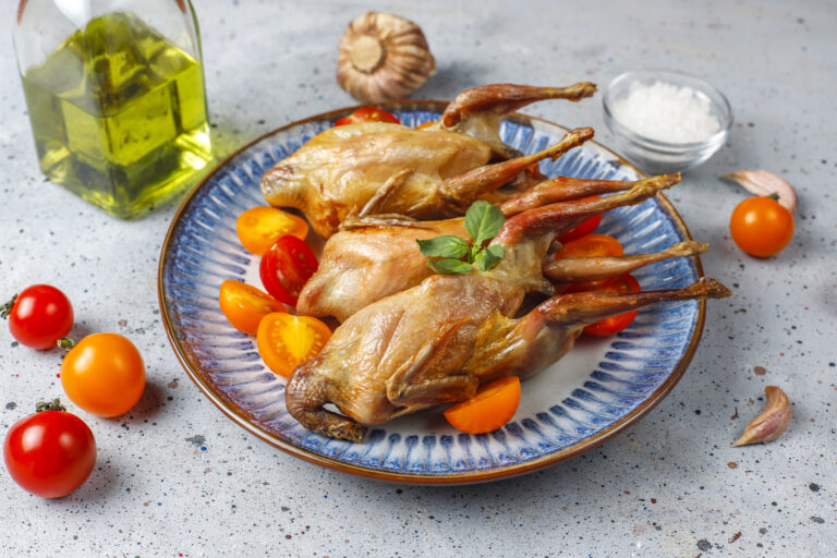 La viande de caille grillée